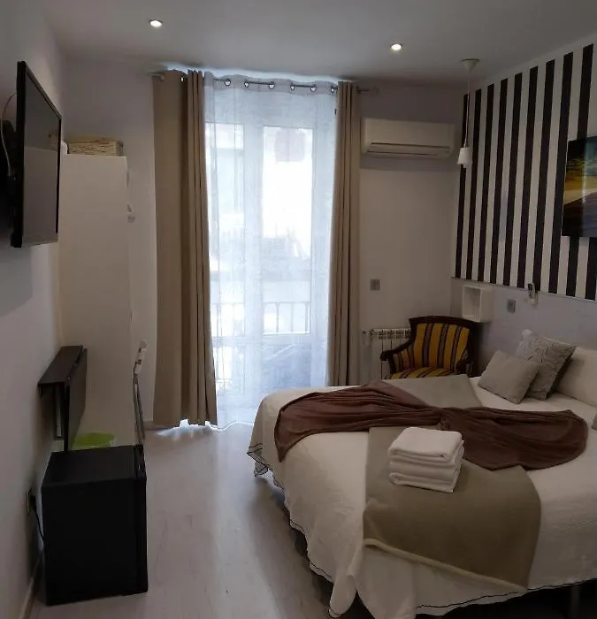 Hostal Mendoza-1